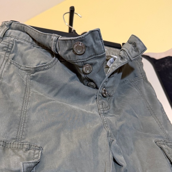 American Eagle Olive Green Cargo Pants - Picture 5 of 6